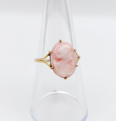 Bague 55 Bague antique or jaune, camée coquille rose à la jeune fille 58 Facettes A05233