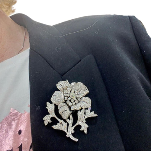 Broche BROCHE STYLE RÉTRO PÉRIODE 1950-1945 PLATINE AVEC DIAMANTS 58 Facettes A2684