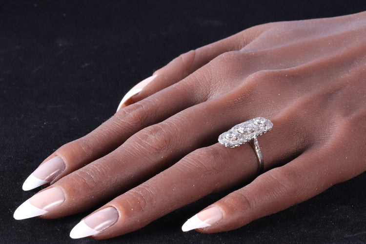 Pendentif L'allure Art déco : une histoire d'amour sertie de diamants 58 Facettes 16300-0191