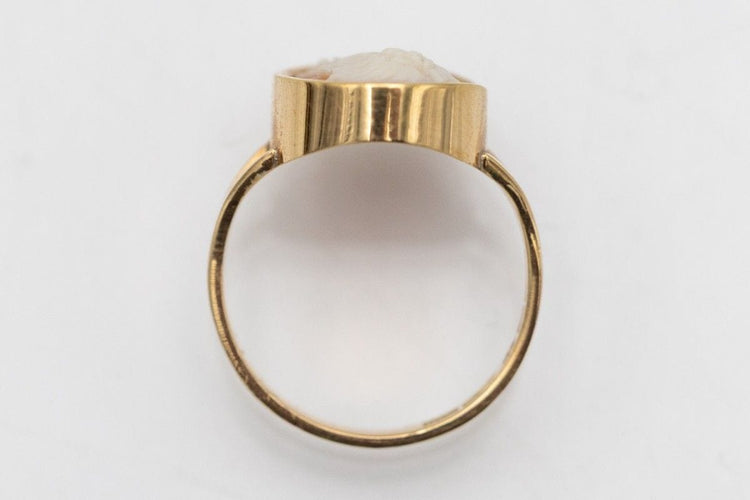 Conjunto de joias antiga em ouro, anel e brincos com Camafeu, Suécia. 