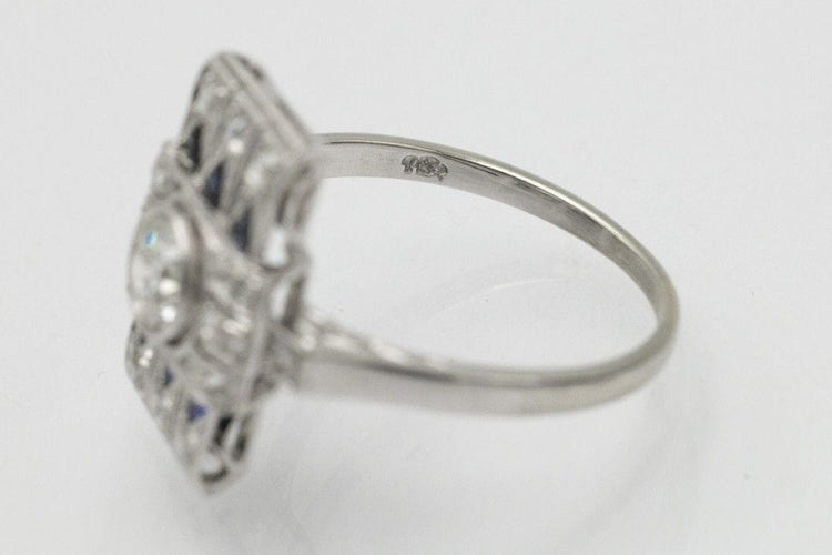 Bague 59 Bague géométrique ornée de diamants et de saphirs de style Art déco 58 Facettes 10728