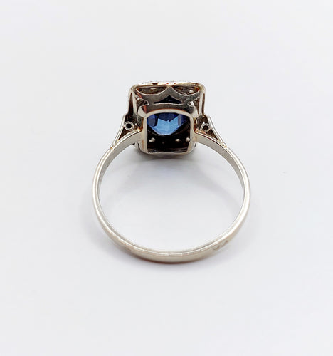 庞帕杜戒指 Art Deco 白金，合成蓝宝石和玫瑰式切割钻石（约1910年） 