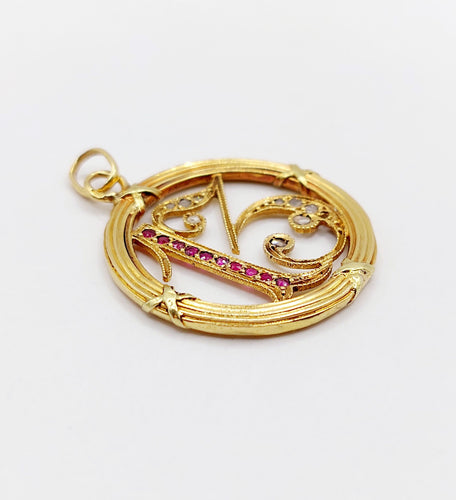 Pendentif Pendentif chiffre 13 or jaune, rubis et diamants taille rose (circa 1910) 58 Facettes A06108