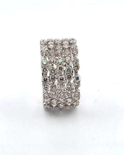 Obrączka ślubna wieczność z białego złota z diamentami o masie 3,90 ct 