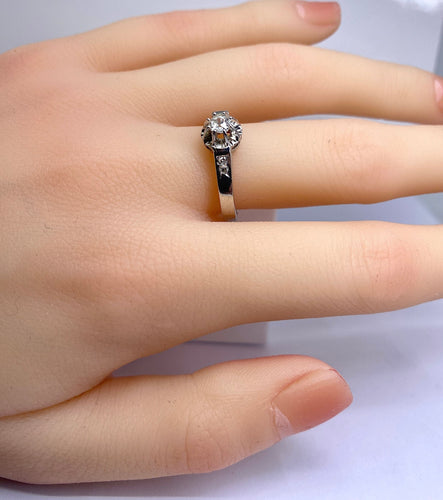 Bague 54 Bague solitaire en or blanc et diamant 58 Facettes AB591bis