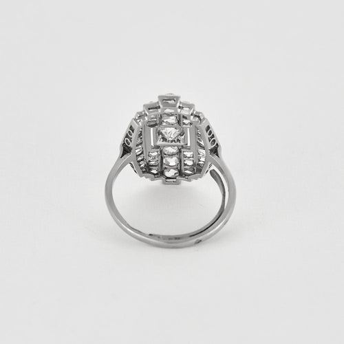 Пръстен Art Deco от Платина с геометричен мотив и диаманти 