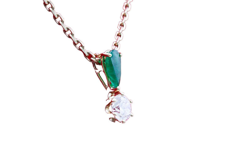 Collier Collier or jaune, diamant et émeraude 58 Facettes 240213