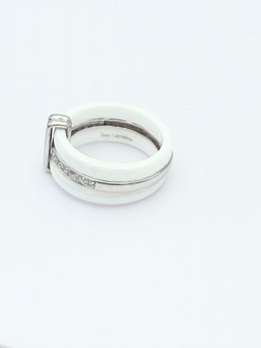 Bague 53 GUY LAROCHE - Bague en céramique blanche et or gris sertie de diamant 58 Facettes