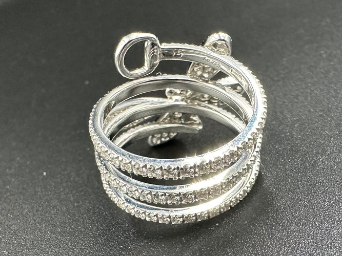 Bague 55 GUCCI. Collection "Flora", bague en or blanc 18K et diamants 58 Facettes