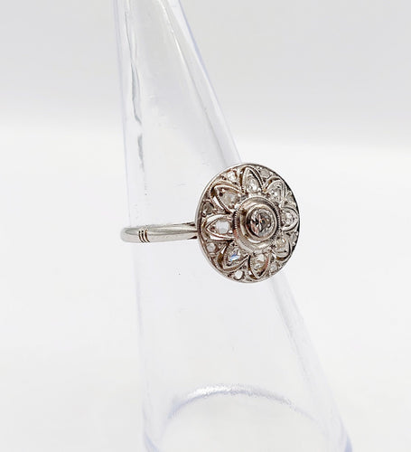 Bague 49 Bague cible Art Déco or blanc, diamants brillants et taille rose (circa 1920) 58 Facettes A06222