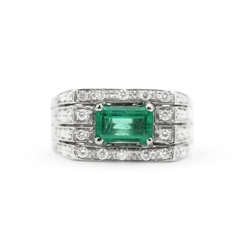 Bague Bague en or blanc avec une émeraude colombienne de 0,38 ct et des diamants 58 Facettes 17565