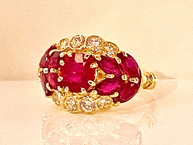 Bague 53 Bague en or jaune en rubis et diamants 58 Facettes AB607
