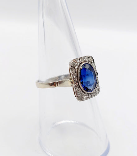 Bague pompadour Art Déco or blanc, saphir synthétique et diamant taille rose (circa 1910) 58 Facettes A06147