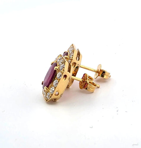 Boucles d'oreilles Boucles d'oreilles en or jaune 18 carats, rubis et diamants, 1883 E 58 Facettes