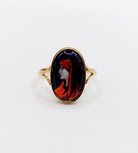 Bague 53 Bague Art Nouveau Limoges or jaune, plaque émaillée à la jeune fille (circa 1910) 58 Facettes A06387