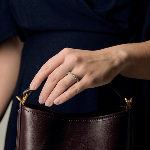 Bague 53 Bague type jarretière en or gris et diamants 58 Facettes BEA3623X2