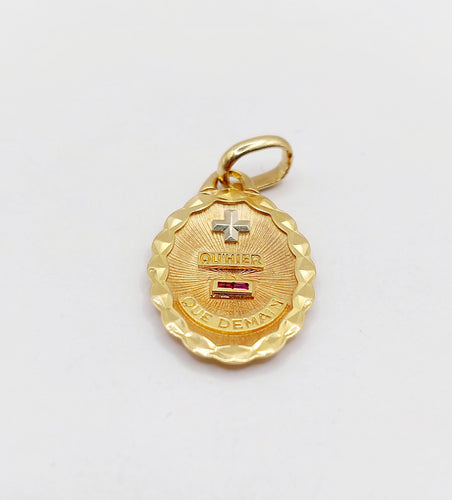 Pendentif AUGIS - Pendentif médaille d'amour or rose ornée de rubis : "+ qu'hier - que demain" (circa 1970) 58 Facettes A06343