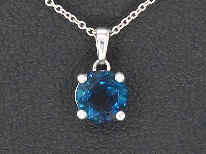 Pendentif Pendentif en or blanc avec topaze 58 Facettes 2331