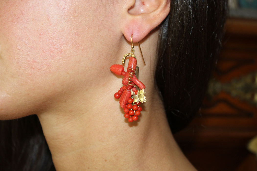 Pendientes de oro coral antiguo