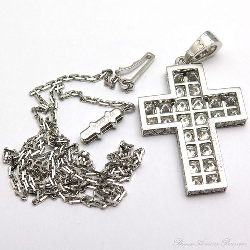 Collier Croix Cartier en Or blanc et diamants 58 Facettes Col271