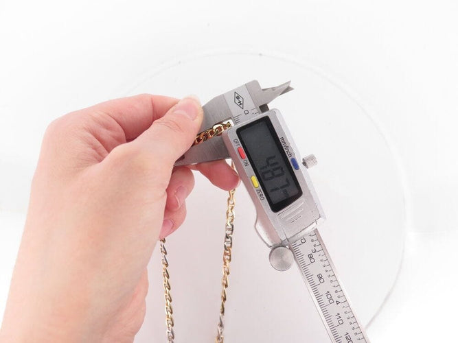 Collier chaine maille gourmette t 90 cm or jaune & or blanc 18k 69.3 gr en 58 Facettes 268458