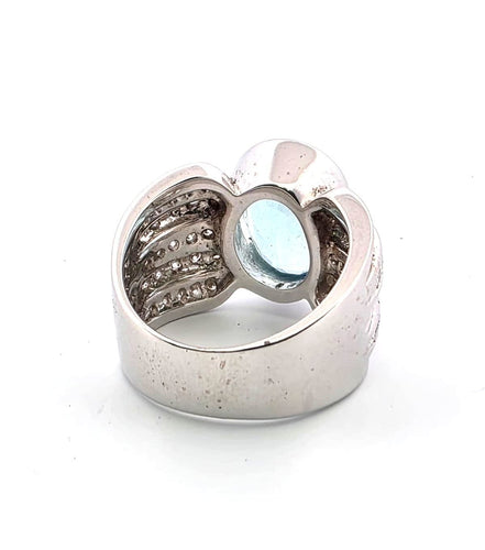 Bague 55 Bague en or blanc 18kt avec aigue-marine ovale 6.80ct et diamants 1.00ct 58 Facettes