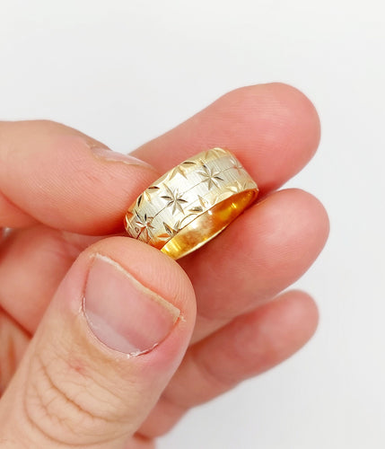 Bague 56 Large bague jonc alliance or rose et gris ciselée de motifs étoilés 58 Facettes A05173