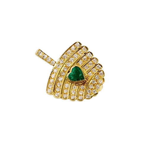 Gold pendant adorned with emeralds and diamonds – an exquisite beauty 