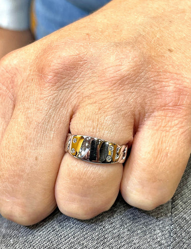 Bague 54 Bague en or blanc, diamants 58 Facettes