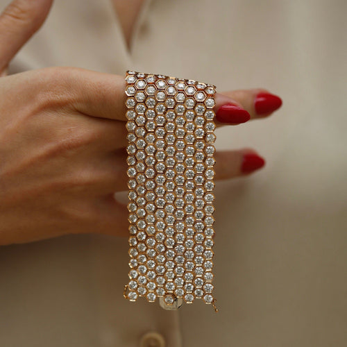 Bracelet Bracelet Manchette Souple Or 18k – 351 Diamants Brillants G-VS – 59.90 cts – 113.80 g 58 Facettes FB10860