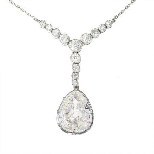 Collier Collier Art déco en platine avec diamant en forme de poire, vers 1920 – Élégance intemporelle 58 Facettes 25203-0190