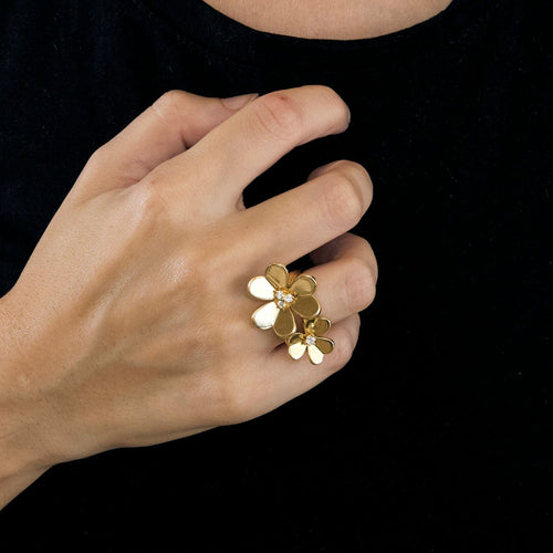 Bague 56 VAN CLEEF & ARPELS – Bague Frivole Entres les doigts en or jaune et diamants 58 Facettes