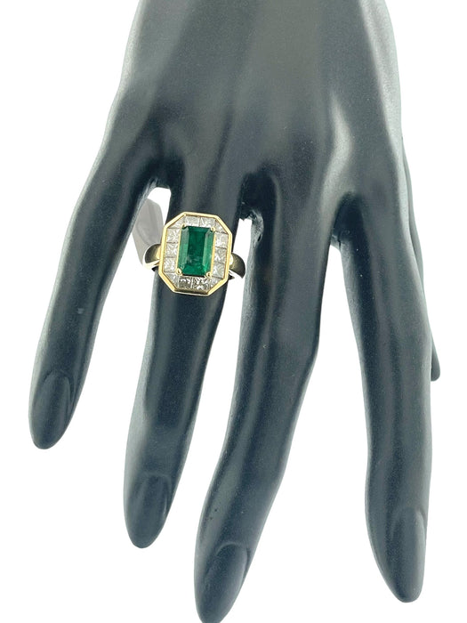 Retro French cocktail ring in yellow gold with diamonds and emerald