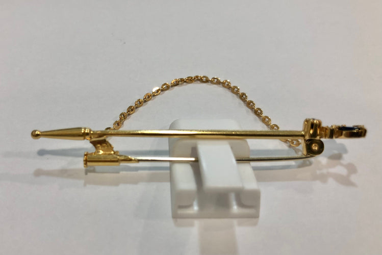 Zarif sarı altın, safir ve elmas broş iğnesi