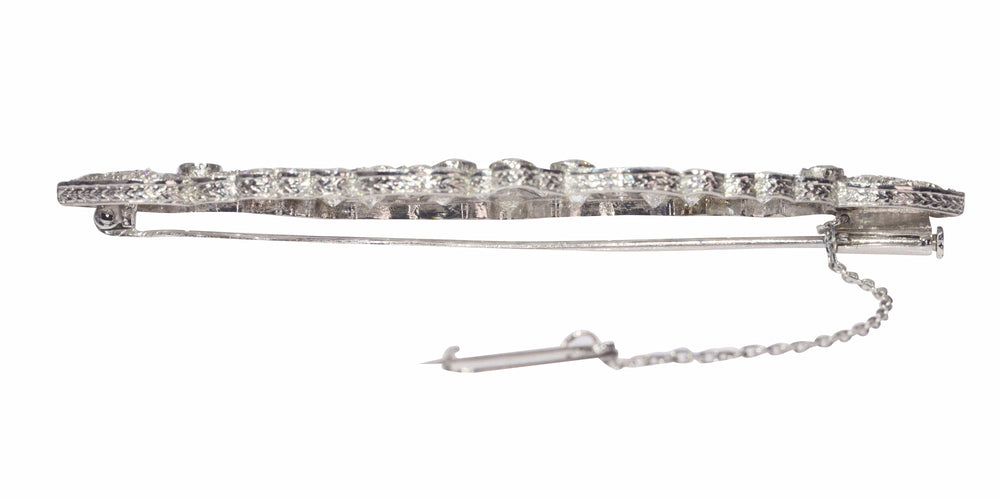 Broche Chef-d'œuvre de la joaillerie des années 1930 : la broche Art déco en platine 58 Facettes 22130-0047