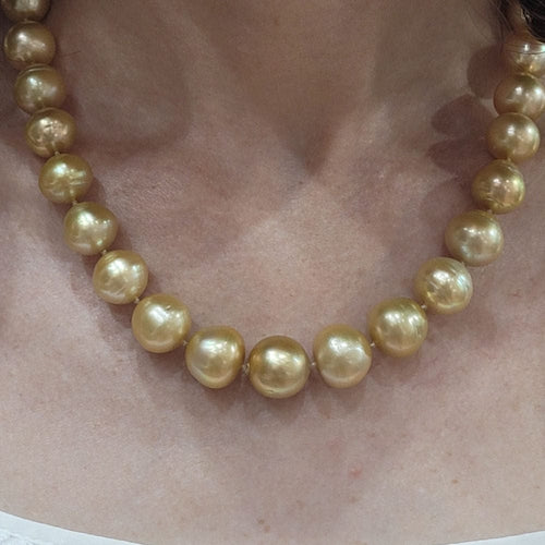 Collier Collier de perles dorées 58 Facettes COP45