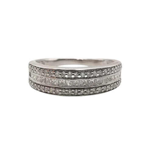 Bague 55 Bague en or blanc & diamants 58 Facettes