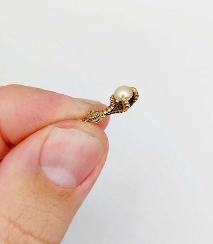 Pendentif Pendentif antique or jaune serre d'aigle et perle 58 Facettes A05685