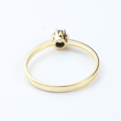 Pierścionek Pierścionek z jednym kamieniem z żółtego złota 18-karatowego z diamentem o masie 0,20 karata 