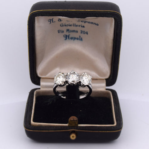 ANTIK RING I PLATIN MED DIAMANTER 