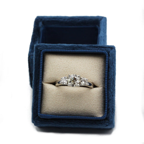 Bague 55 Bague Trilogie - Or blanc et diamants 58 Facettes 1082