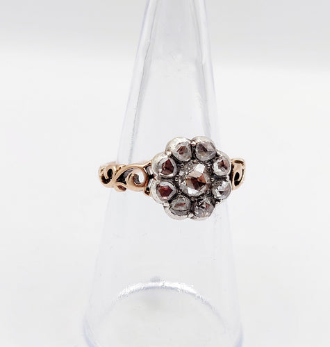 Bague 55.5 Bague marguerite victorienne or rose, diamants taille rose sur paillon (1870) 58 Facettes A06361