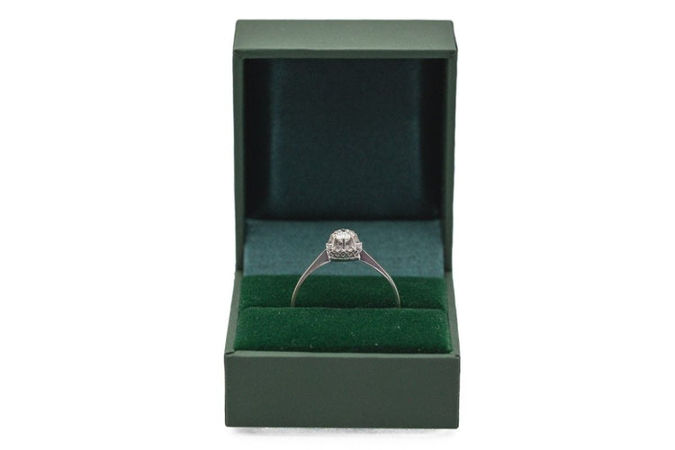 Bague 66 Bague ancienne française en or blanc avec un diamant de 0,40 ct 58 Facettes 9366V