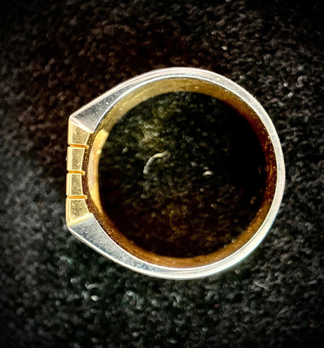 Bague 55.5 Bague or jaune sertie d'une diamant taillé en trapèze de 1,50 carats 58 Facettes