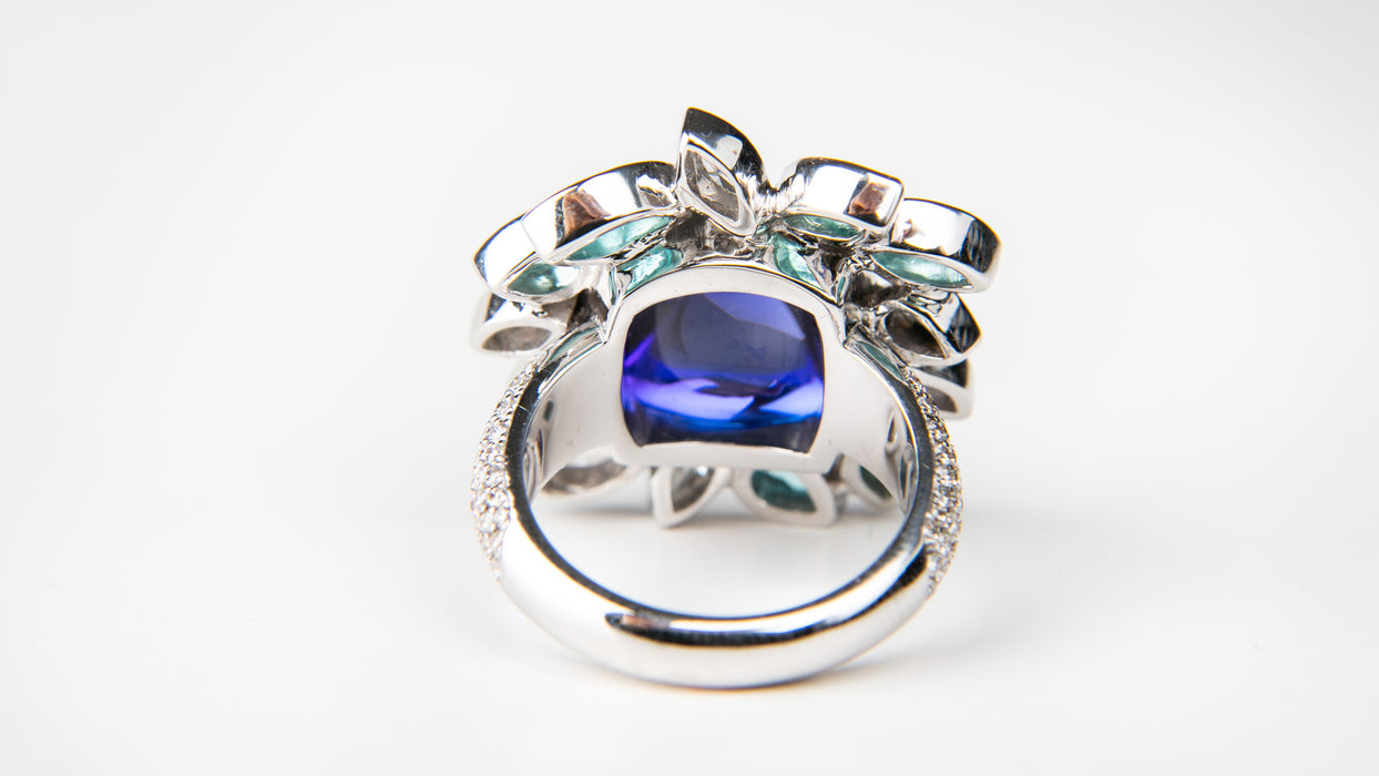 Precious ring in white gold, tanzanite, paraiba tourmalines