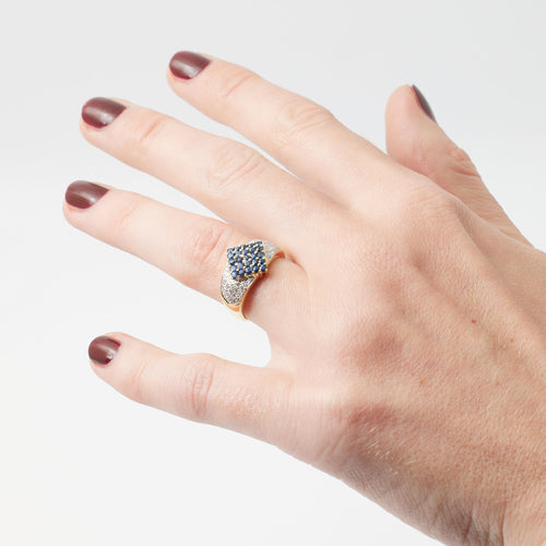 Паве сафир дијамантски прстен