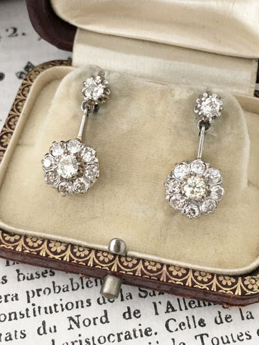 Boucles d'oreilles Boucles d’oreilles anciennes pendantes en or jaune et diamants 58 Facettes