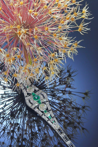 Bracelet Bracelet Art déco sophistiqué en platine : diamants, émeraudes et onyx 58 Facettes 20358-0165