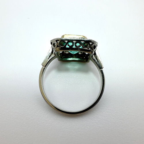 Bague 53 Bague Art Déco en platine avec émeraudes et diamants 58 Facettes 50367