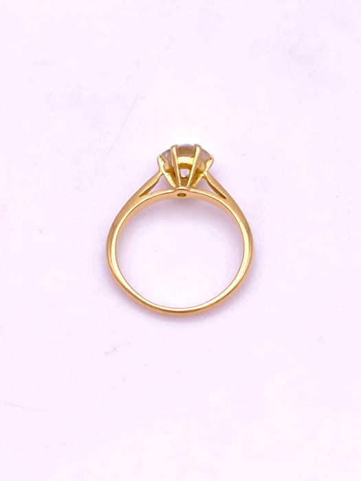 Bague 50.5 Bague solitaire en or jaune ornée d'un diamant de 1 carat 58 Facettes